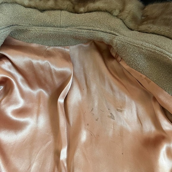 Vintage 1960's Forstmann Frizelda Tan Boucle Wool Fur Trim Swing Coat - Picture 8 of 10
